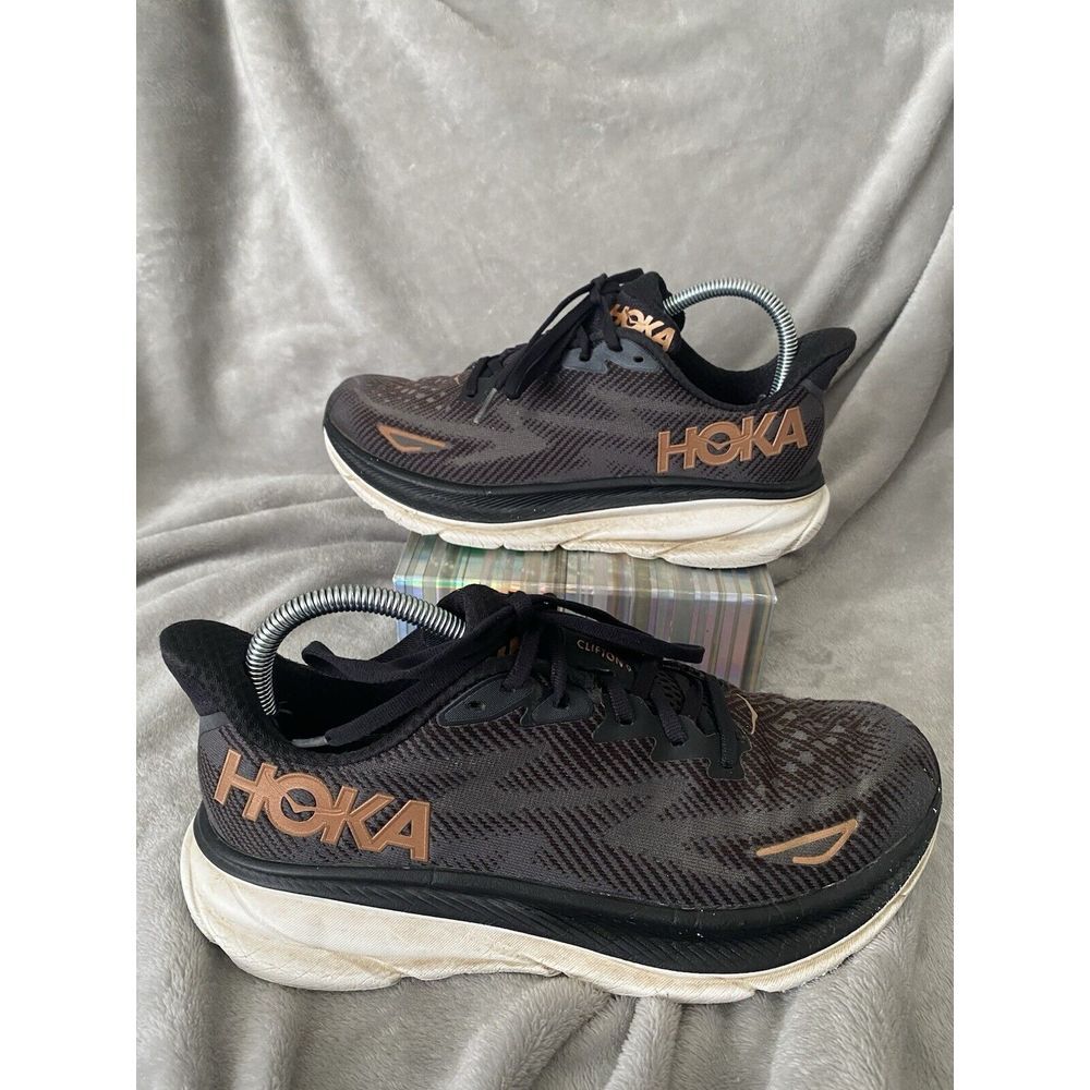 Hoka One One Clifton 9 Womens Size 8.5B Running Shoes Sneakers Black Copper